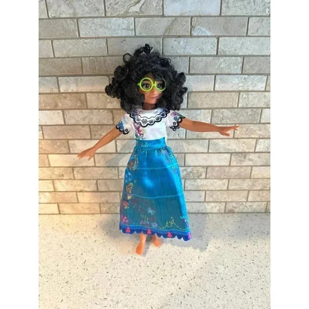 Disney Encanto Mirabel Hispanic Latina Curly Hair Doll Figure Smile 120